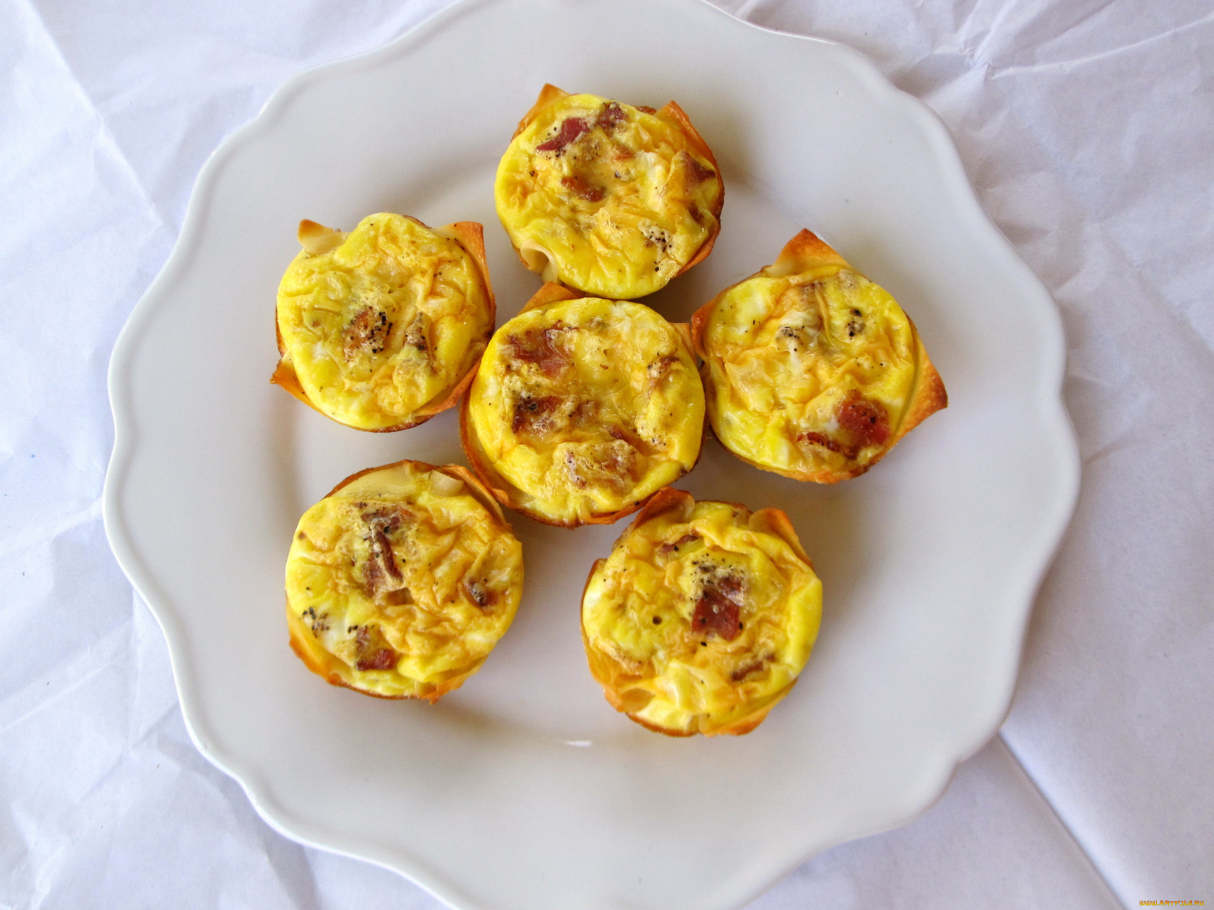 Обои mini quiches Еда Пироги, обои для рабочего стола, фотографии mini,  quiches, еда, пироги, пирожки, выпечка Обои для рабочего стола, скачать  обои картинки заставки на рабочий стол.